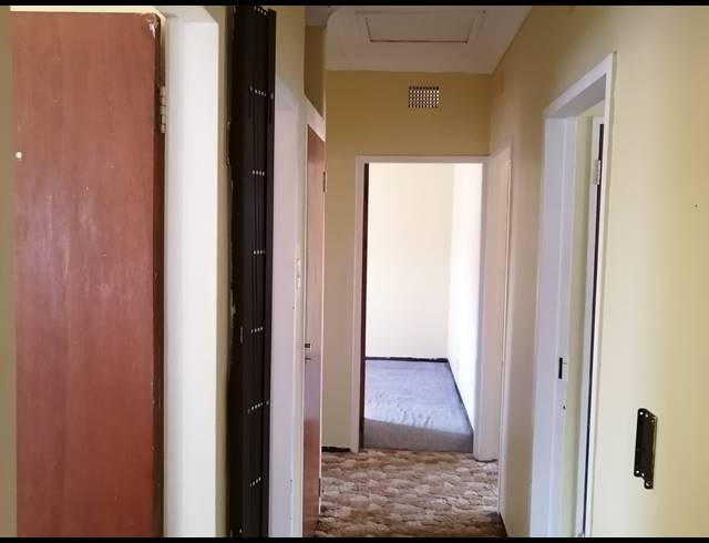 3 BEDROOM FREESTANDING FOR SALE IN STILFONTEIN EXT 4